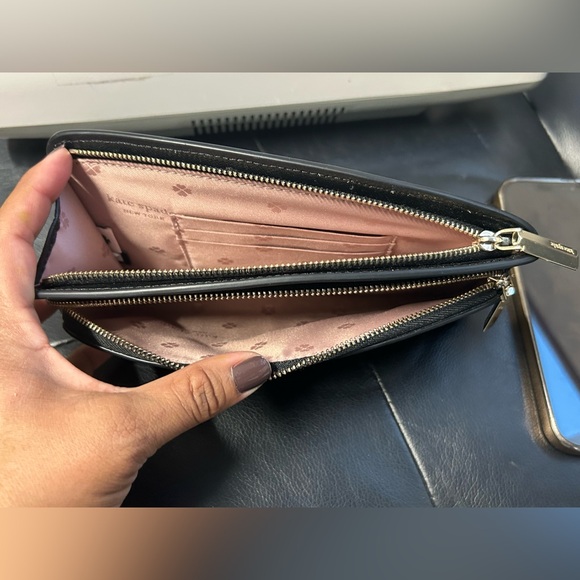 Kate Spade wallet on a chain - Picture 7 of 8